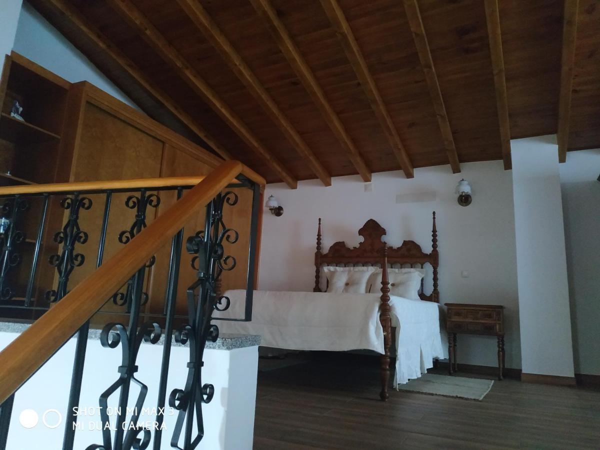 Retiro Do Cacador Villa เรเกงกุส ดิ มอนซารัซ ภายนอก รูปภาพ